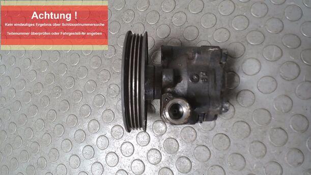 Foto: LENKGETRIEBEPUMPE eines Nissan Primera 1.6 SLX