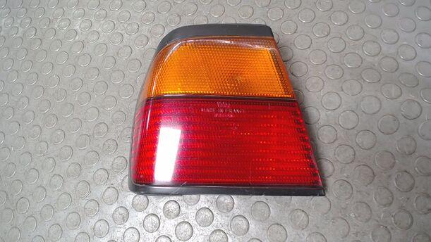 Foto: HECKLEUCHTE / RÜCKLEUCHTE LINKS eines Nissan Primera 1.6 SLX
