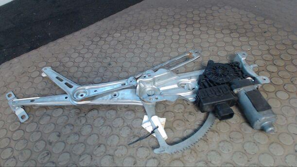 Foto: FENSTERHEBER VORN LINKS eines Opel Astra 1.6 Njoy