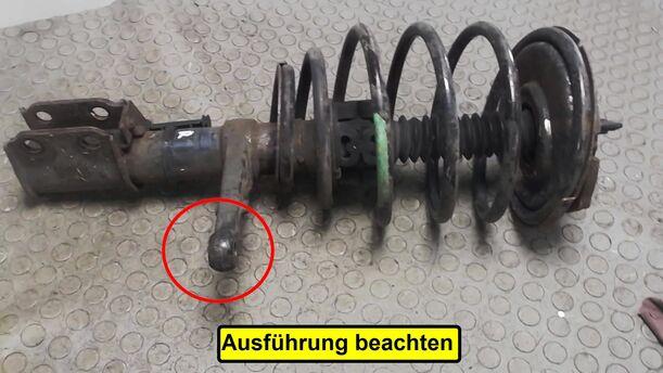 Foto: FEDERBEIN VORN RECHTS eines Renault R 21 TXE