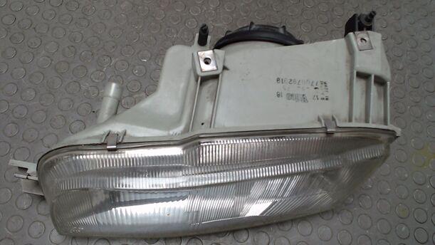 Foto: SCHEINWERFER LINKS eines Renault R 21 TXE