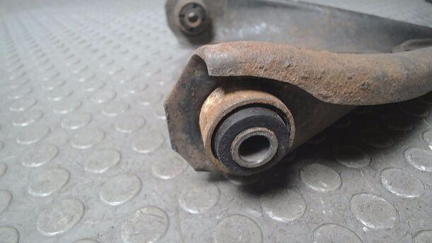 Foto: QUERLENKER VORN LINKS eines Renault R 21 TXE