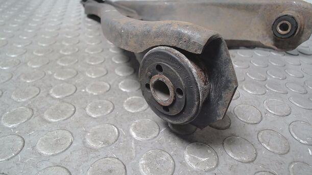 Foto: QUERLENKER VORN LINKS eines Renault R 21 TXE