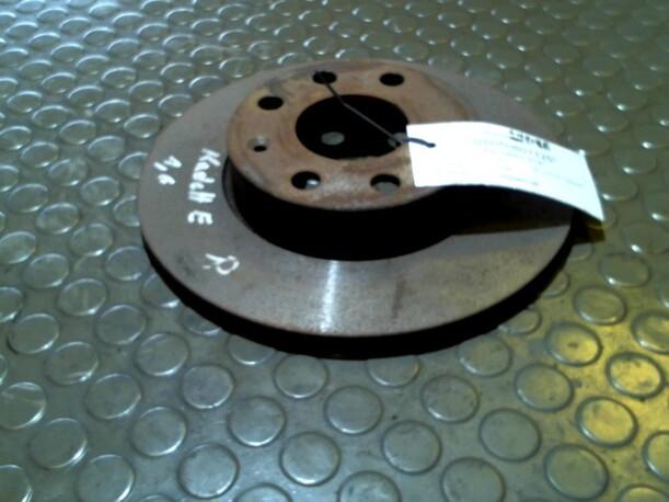 Foto: BREMSSCHEIBE VR eines Opel Kadett E LS
