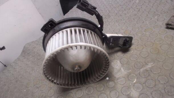 Foto: GEBLÄSEMOTOR eines Toyota Corolla 1.6 Si
