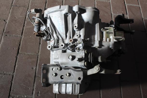 Foto: SCHALTGETRIEBE 5-GANG (33000km) eines Toyota Corolla 1.6 Si