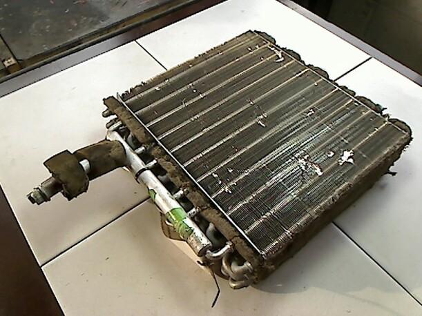 Foto: VERDAMPFER KLIMAANLAGE eines Renault Laguna 2.0 RT