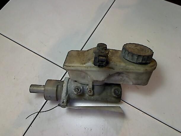 Foto: HAUPTBREMSZYLINDER eines Seat Arosa 1.0 Select