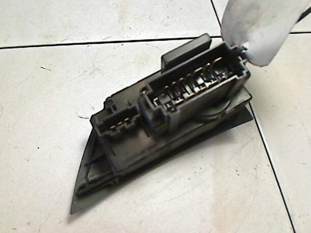Foto: LICHTSCHALTER eines Seat Arosa 1.0 Select