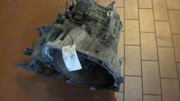 Foto: SCHALTGETRIEBE 5-GANG eines Ford Mondeo Turnier Fashion