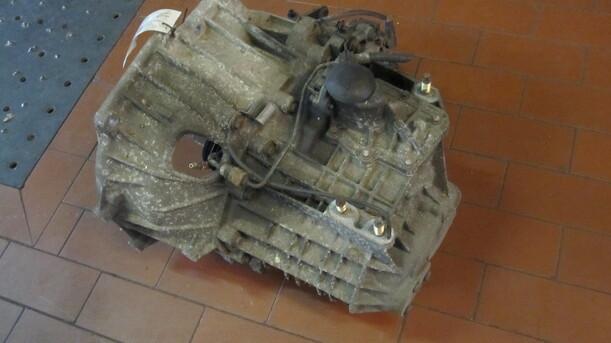 Foto: SCHALTGETRIEBE 5-GANG eines Ford Mondeo Turnier Fashion