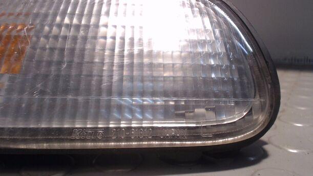 Foto: BLINKER / BLINKLEUCHTE LINKS eines Mazda 626 2.0i GLX
