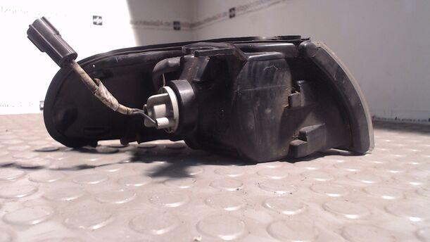 Foto: BLINKER / BLINKLEUCHTE LINKS eines Mazda 626 2.0i GLX