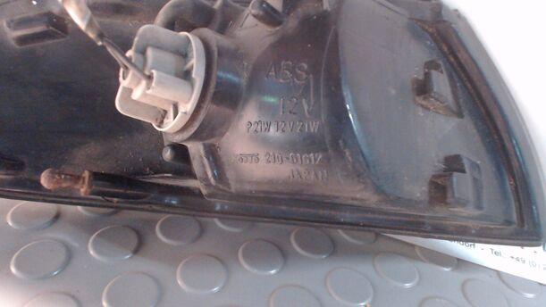 Foto: BLINKER / BLINKLEUCHTE LINKS eines Mazda 626 2.0i GLX