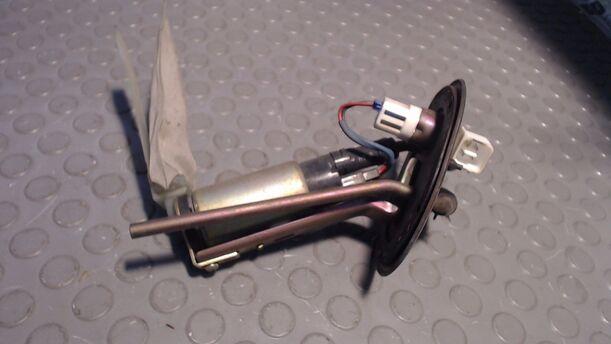 Foto: KRAFTSTOFFPUMPE eines Mazda 626 2.0i GLX