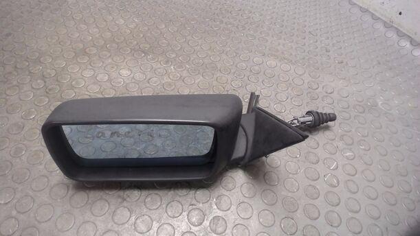 Foto: AUSSENSPIEGEL MECH. INNENVERSTELLBAR LINKS eines Lancia Delta 1.6 i.e.