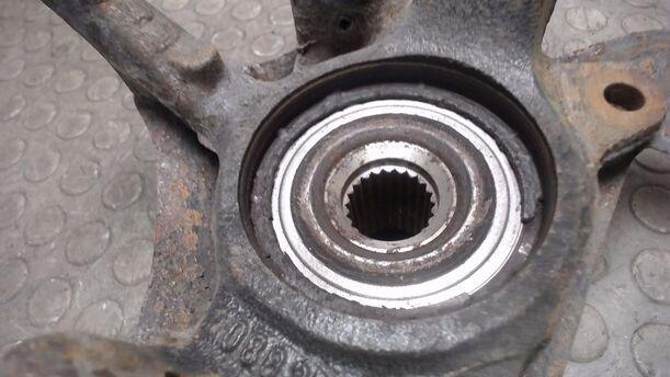 Foto: ACHSSCHENKEL VORNE LINKS eines Lancia Delta 1.6 i.e.
