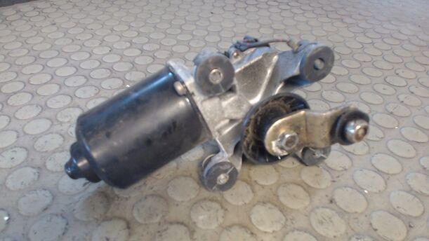 Foto: SCHEIBENWISCHERMOTOR VORN eines Mazda 323 C 1.4