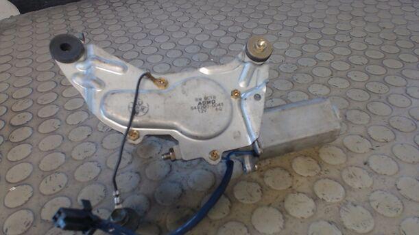 Foto: HECKSCHEIBENWISCHERMOTOR eines Mazda 323 C 1.4