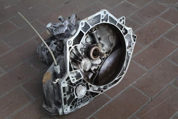 Foto: SCHALTGETRIEBE 5-GANG F10 eines Opel Corsa Eco