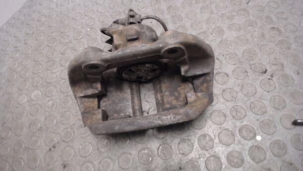 Foto: BREMSSATTEL VORN LINKS GIRLING eines Audi 100 quattro