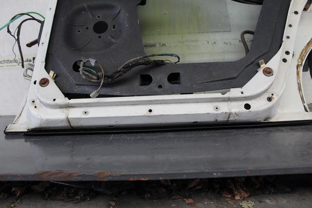 Foto: TÜR HINTEN RECHTS eines Audi 100 quattro