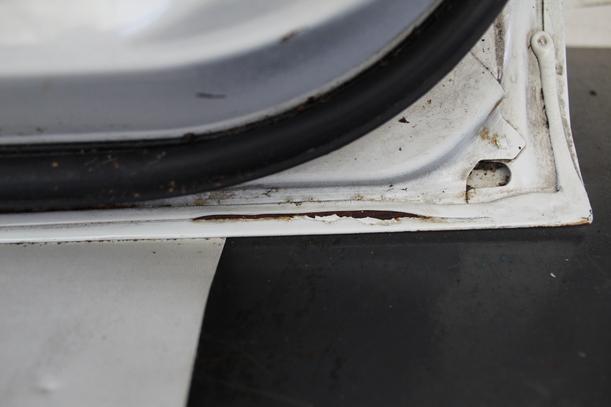Foto: TÜR VORNE LINKS eines Mitsubishi Colt 1500 GLXi