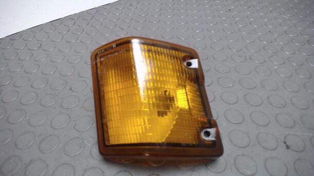 Foto: BLINKLEUCHTE / BLINKER LINKS eines VW Transporter 251 OB1