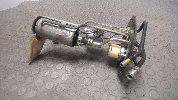 Foto: KRAFTSTOFFPUMPE eines Toyota Starlet 1.3 XLi