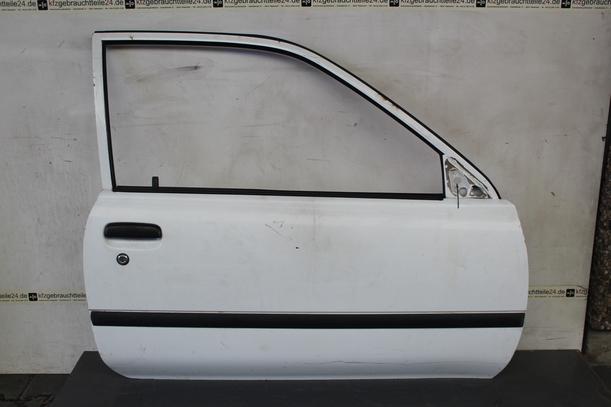 Foto: TÜR VORNE RECHTS eines Toyota Starlet 1.3 XLi