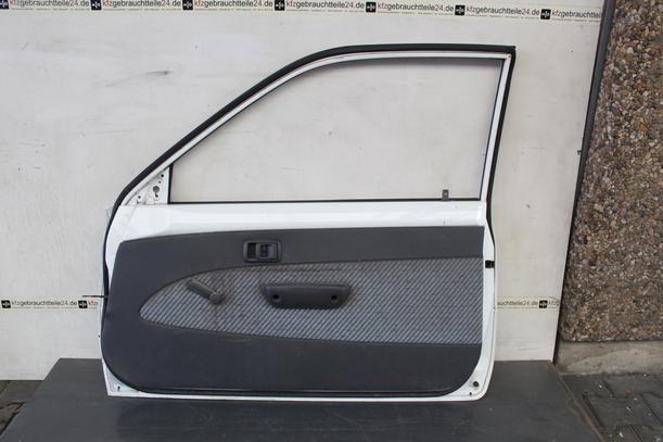 Foto: TÜR VORNE RECHTS eines Toyota Starlet 1.3 XLi