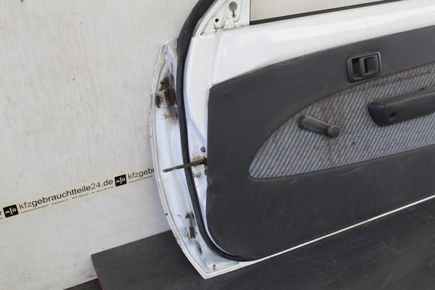 Foto: TÜR VORNE RECHTS eines Toyota Starlet 1.3 XLi