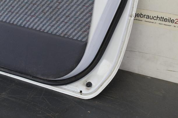 Foto: TÜR VORNE RECHTS eines Toyota Starlet 1.3 XLi