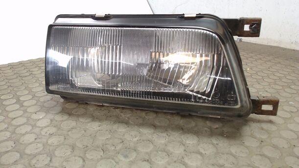Foto: HAUPTSCHEINWERFER RECHTS eines Nissan Sunny Grand Prix