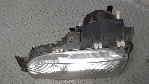 Foto: SCHEINWERFER LINKS ( '87 ) eines Ford Sierra CLX (LX)