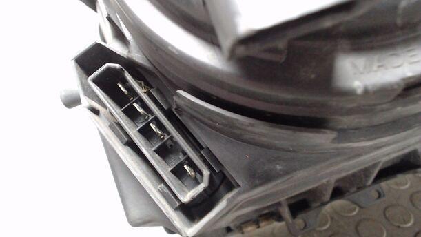 Foto: SCHEINWERFER LINKS ( '87 ) eines Ford Sierra CLX (LX)