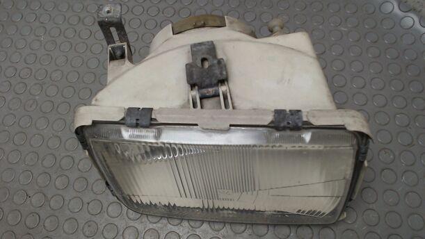 Foto: SCHEINWERFER RECHTS ( '82 ) eines Ford Sierra CL
