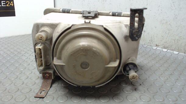 Foto: SCHEINWERFER RECHTS ( '82 ) eines Ford Sierra CL