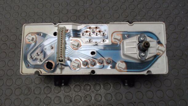 Foto: TACHOEINHEIT / KOMBIINSTRUMENT eines Ford Sierra Turbo D CLX