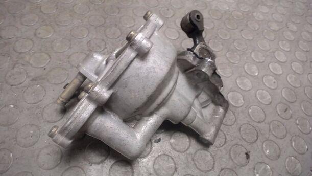 Foto: VAKUUMPUMPE eines Toyota Starlet 1.5 XLD