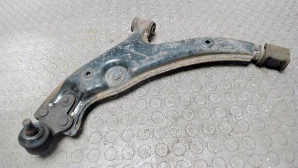 Foto: QUERLENKER VORNE LINKS UNTEN eines Toyota Starlet 1.0 e