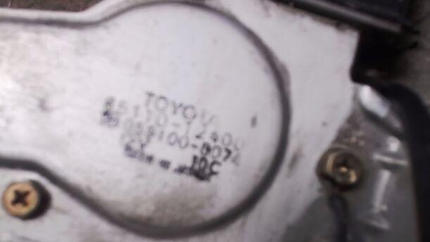 Foto: HECKSCHEIBENWISCHERMOTOR eines Toyota Corolla Liftback 12v DX