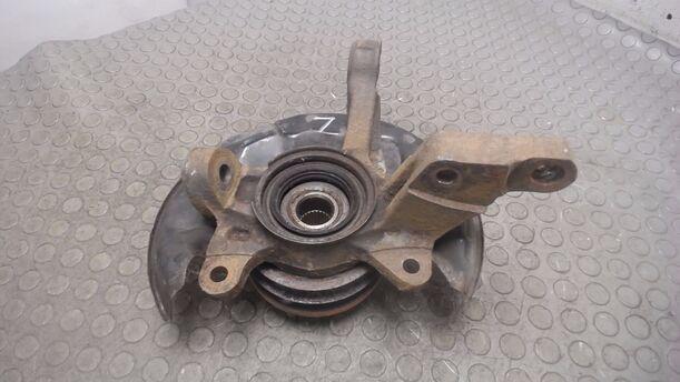 Foto: ACHSSCHENKEL VORNE LINKS eines Toyota Corolla Liftback 12v DX