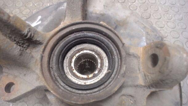 Foto: ACHSSCHENKEL VORNE RECHTS V R eines Toyota Corolla Liftback 12v DX