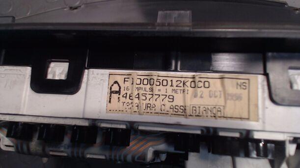 Foto: TACHOEINHEIT eines Fiat Bravo 1.6 16V SX