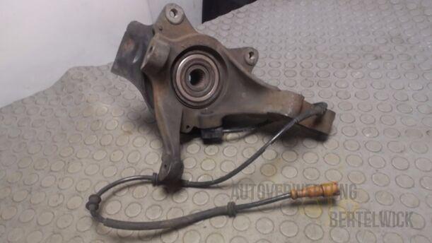 Foto: ACHSSCHENKEL VORNE RECHTS eines Renault Safrane V6i (RT)