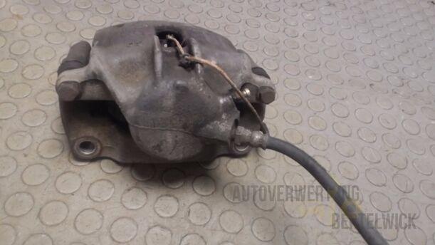 Foto: BREMSSATTEL VORN RECHTS eines Renault Safrane V6i (RT)
