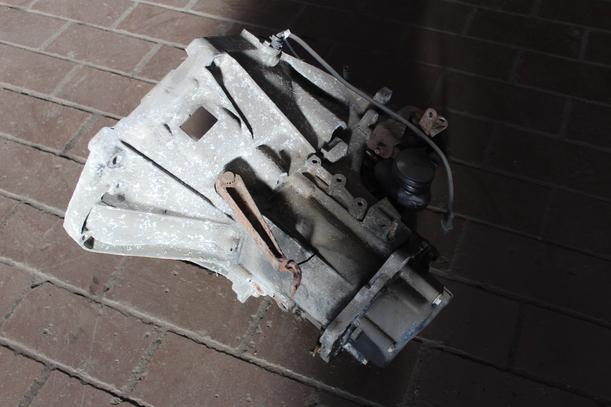 Foto: SCHALTGETRIEBE 5-GANG eines Fiat Tempra T.ds Station Wagon
