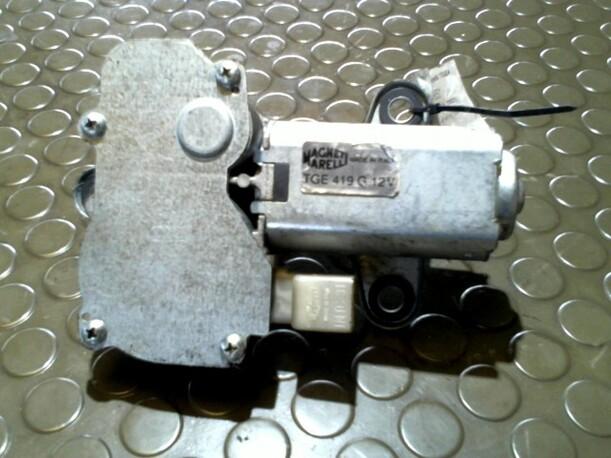 Foto: HECKSCHEIBENWISCHERMOTOR eines Fiat Cinquecento 0.9 i.e.