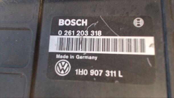 Foto: EINSPRITZSTEUERGERÄT eines VW Golf 1.8 Europe